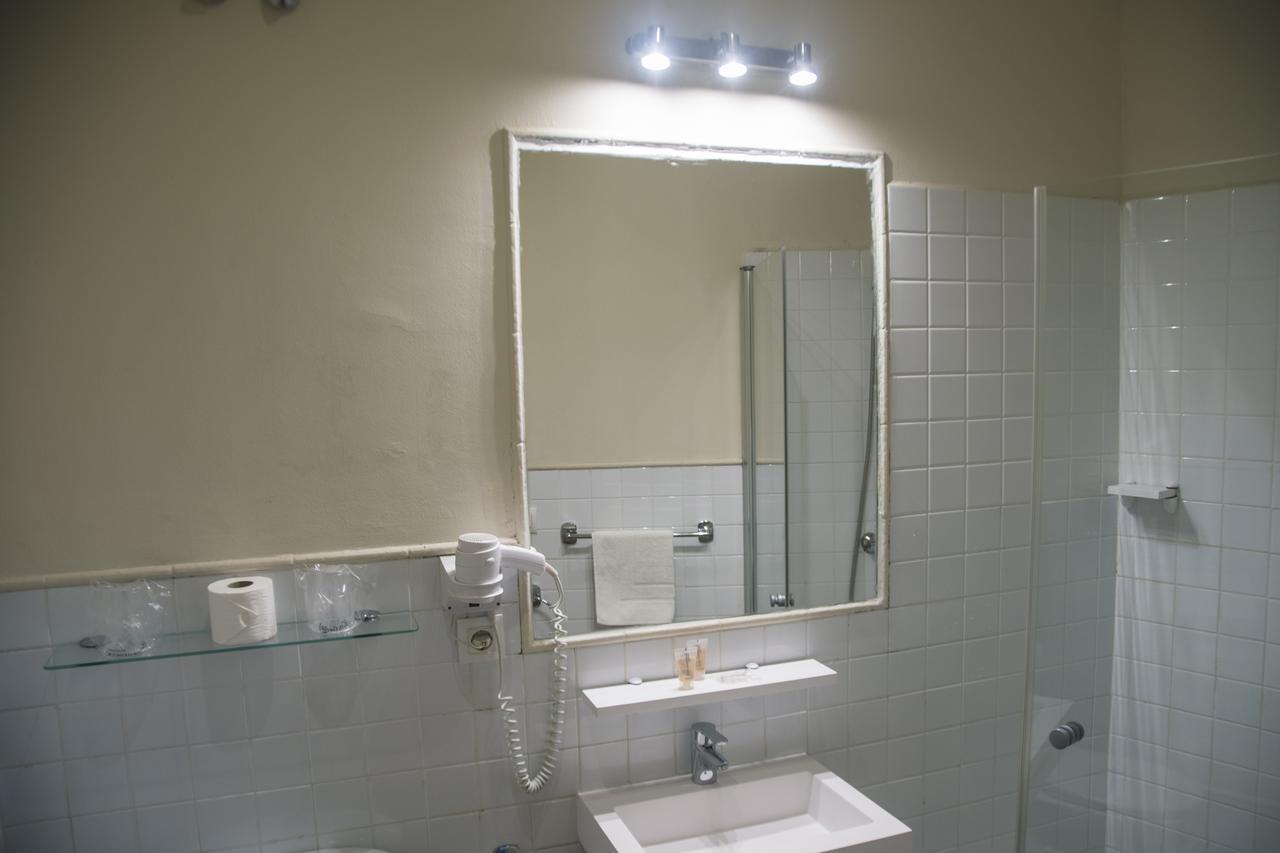 Economy Double or Twin Room,717972043:JPEG